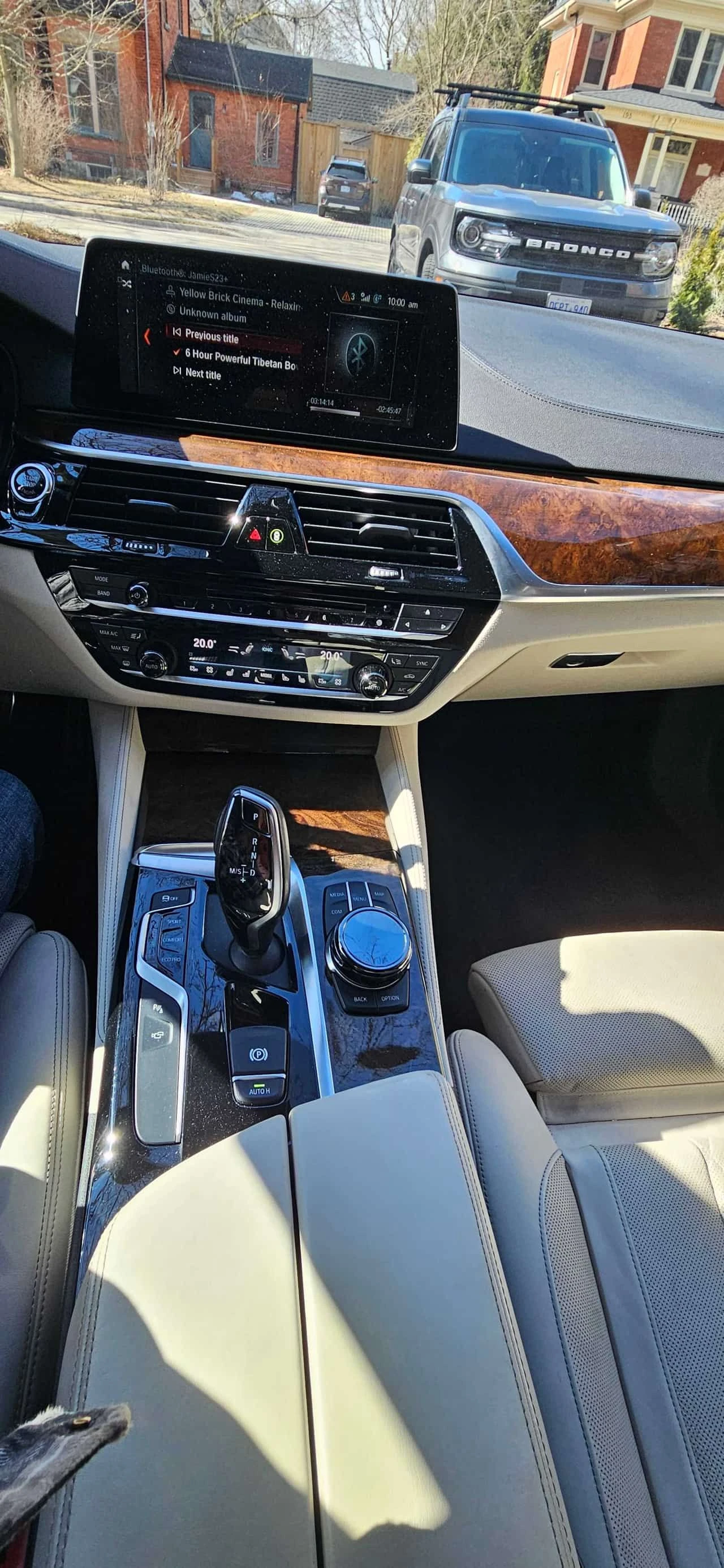 BMW 540 * xDrive * CARFAX * ДИСТРОНИК * ОБДУВХАНЕ * КАМЕРА, снимка 4 - Автомобили и джипове - 54009284