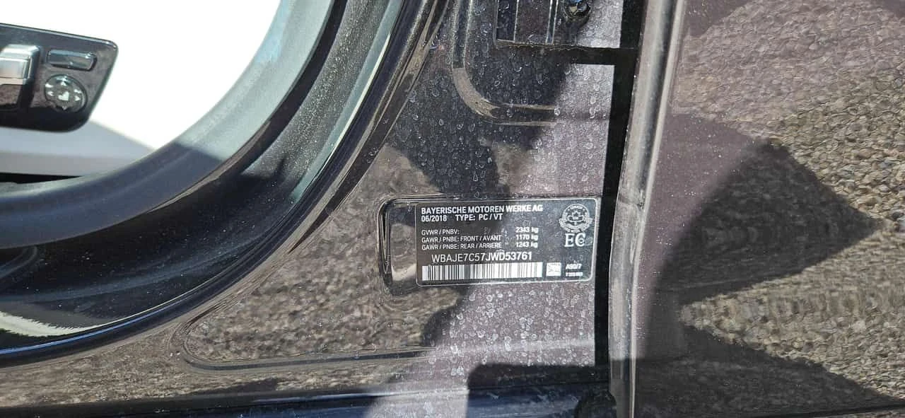 BMW 540 * xDrive * CARFAX * ДИСТРОНИК * ОБДУВХАНЕ * КАМЕРА, снимка 5 - Автомобили и джипове - 54009284