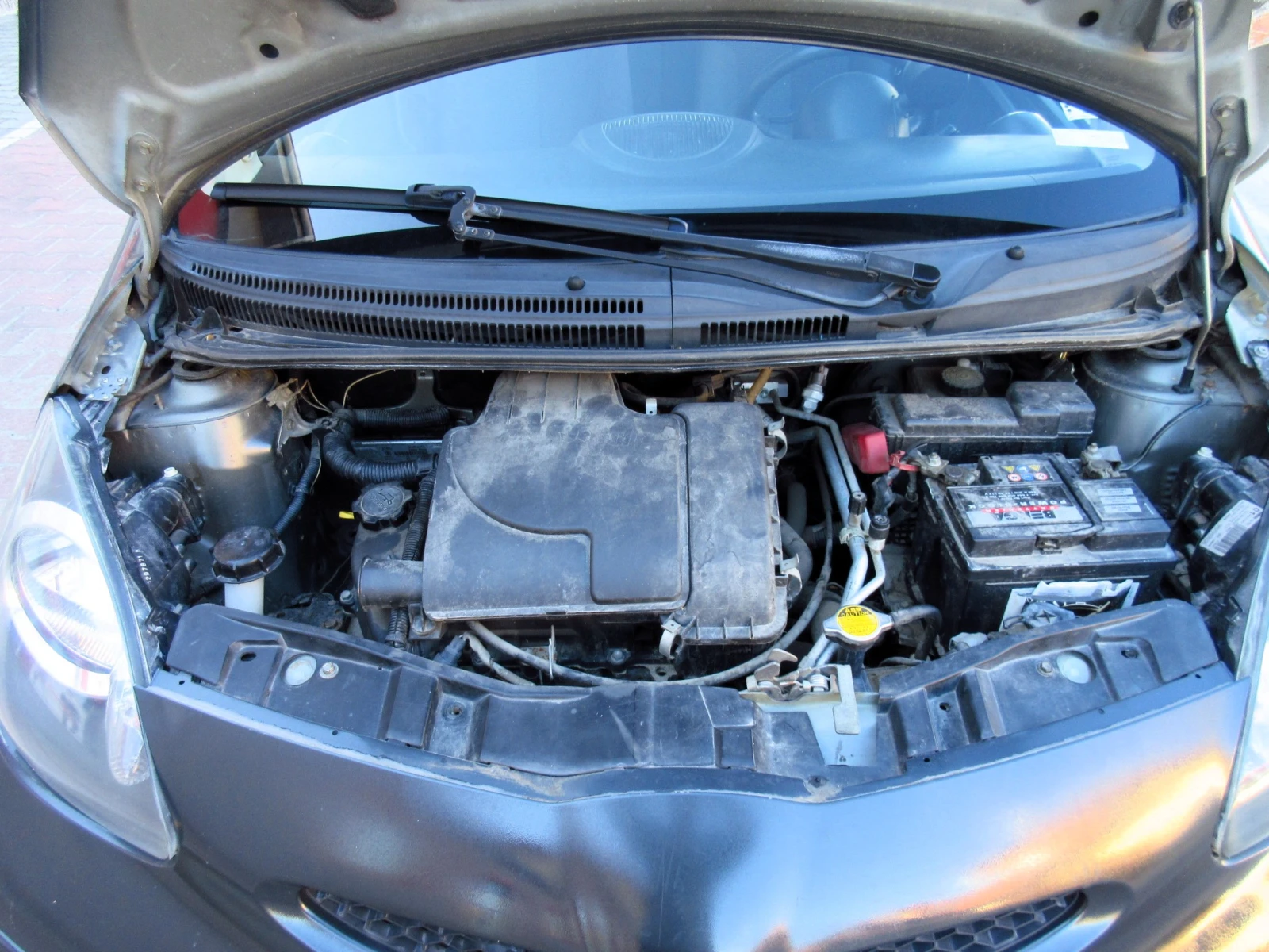 Toyota Aygo 1.0i, снимка 12 - Автомобили и джипове - 54156659