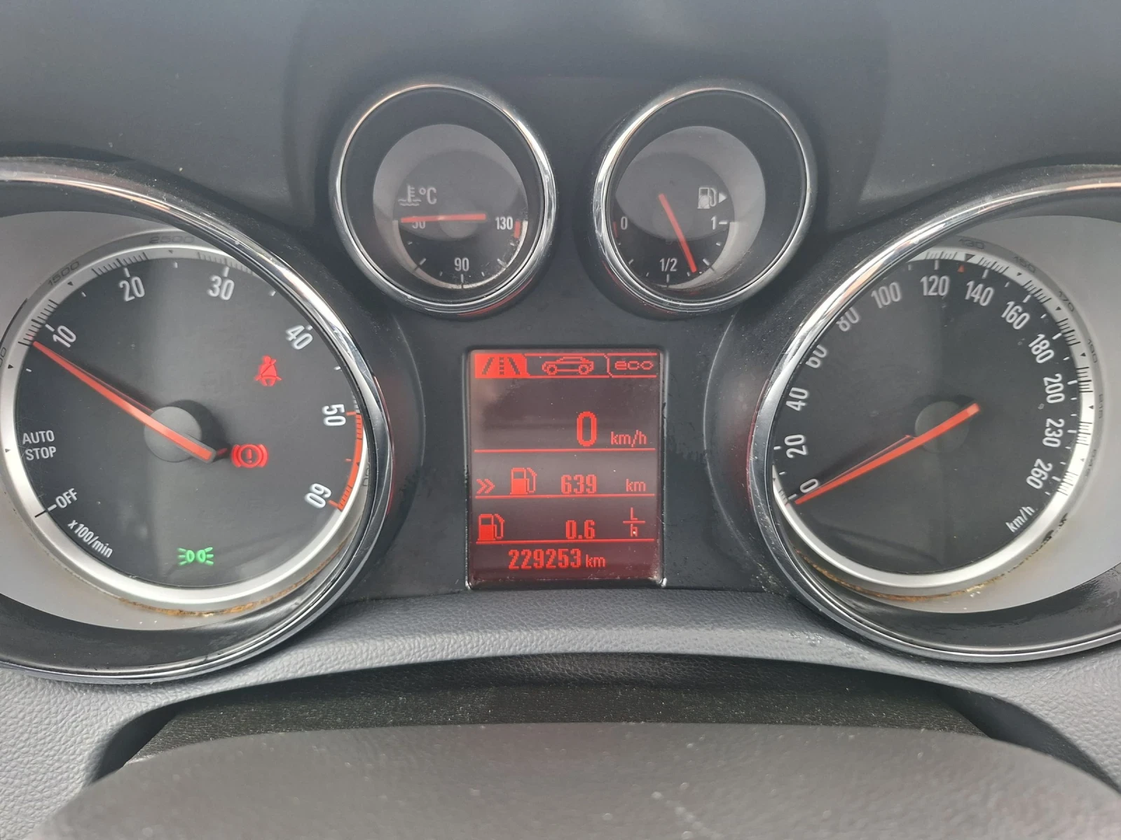 Opel Mokka X 1.7 d 4x4, снимка 5 - Автомобили и джипове - 54204558