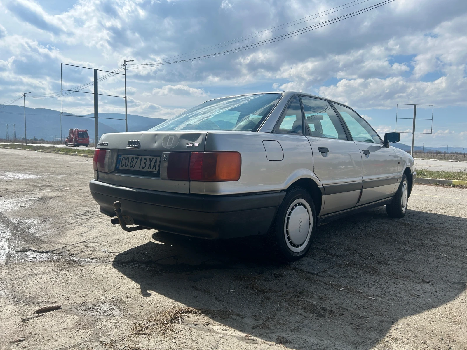 Audi 80 1.9 газ бензин, снимка 3 - Автомобили и джипове - 54502321