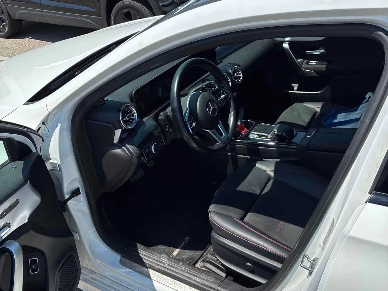 Mercedes-Benz A 220 4MATIC/ПАНОРАМА/ПОДГРЕВИ, снимка 7 - Автомобили и джипове - 55270376