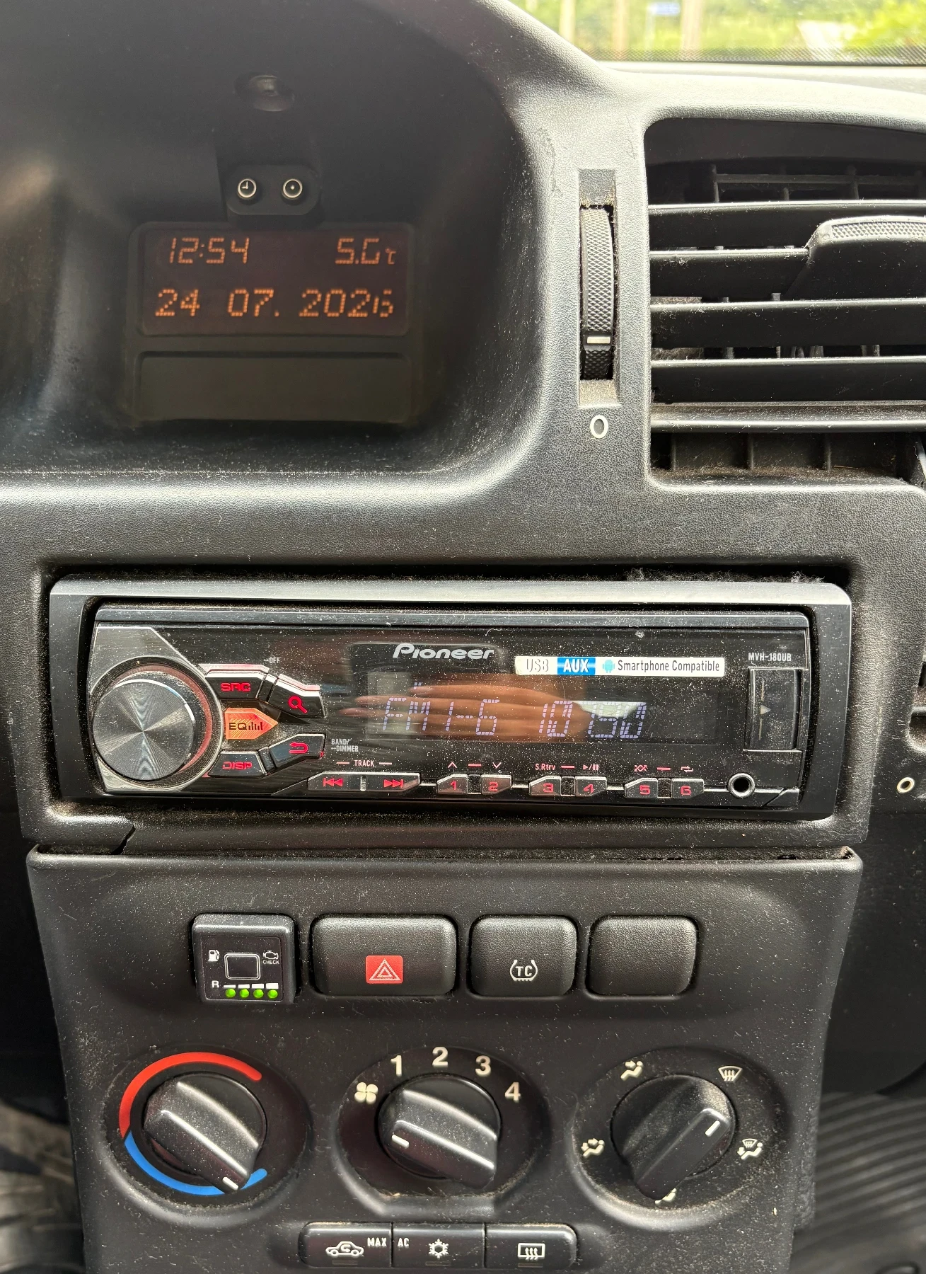 Opel Zafira Бензин/Газ, снимка 6 - Автомобили и джипове - 55404352