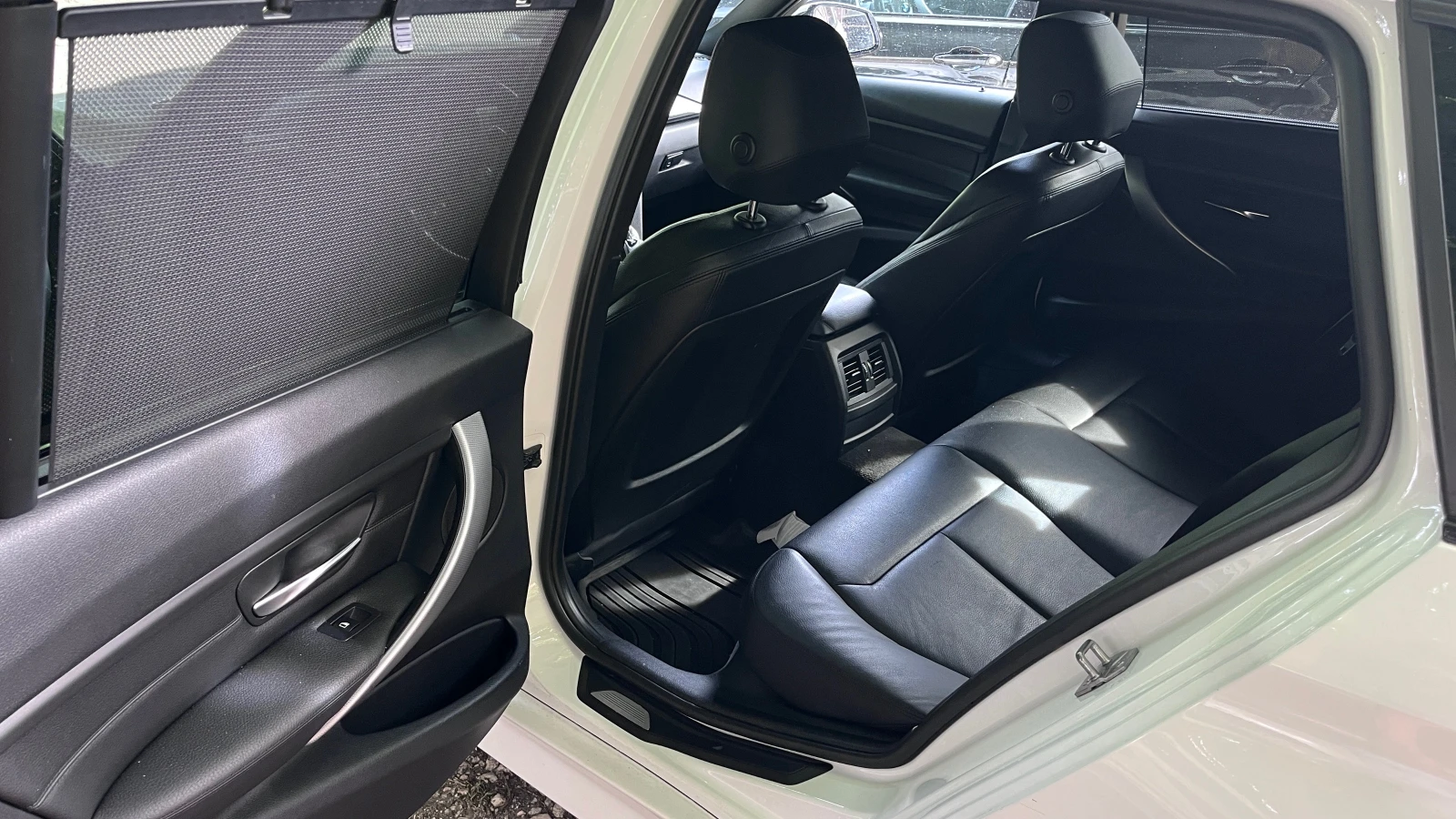BMW 330 d M Paket F31 , снимка 7 - Автомобили и джипове - 55669598