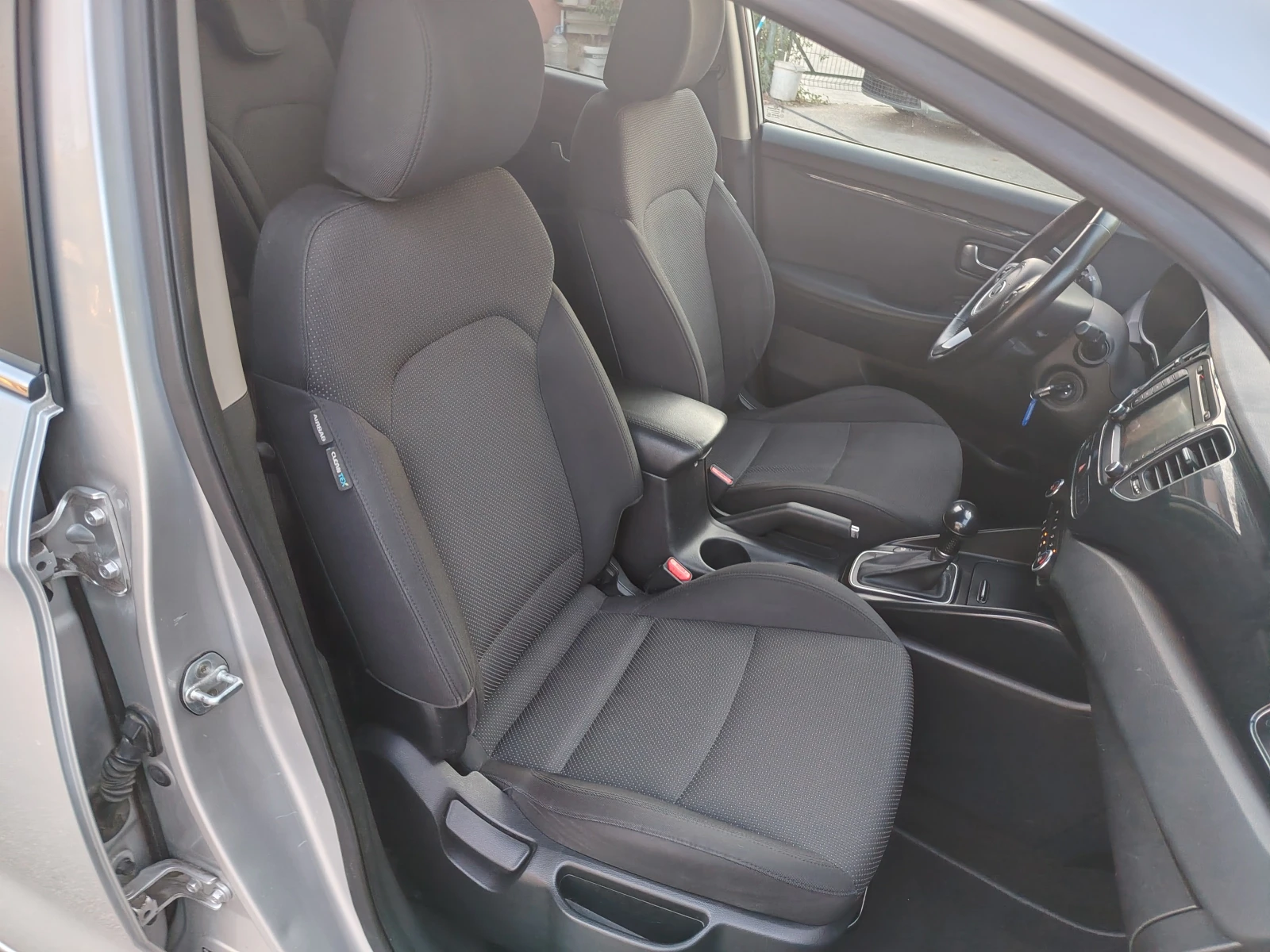 Kia Carens 1.7 BARTER 136, снимка 14 - Автомобили и джипове - 55697797