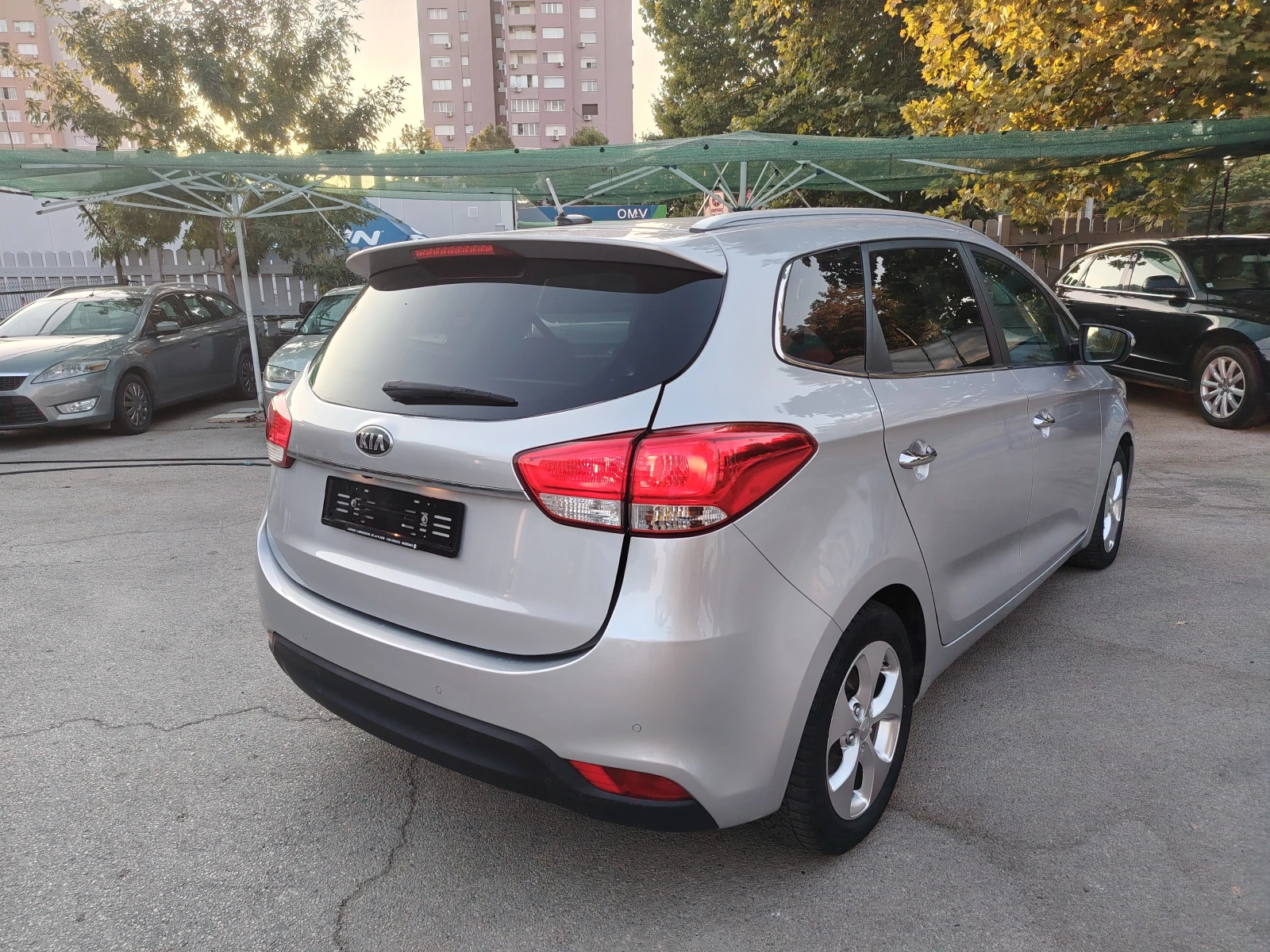 Kia Carens 1.7 BARTER 136, снимка 5 - Автомобили и джипове - 55697797