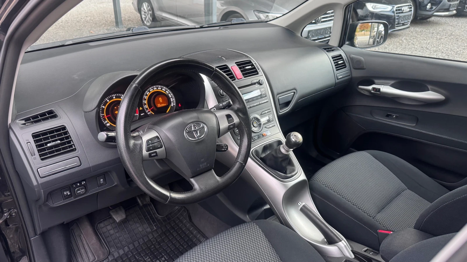 Toyota Auris 1.6VVT-i 131�� * ���������*  | Mobile.bg � ����������� 10