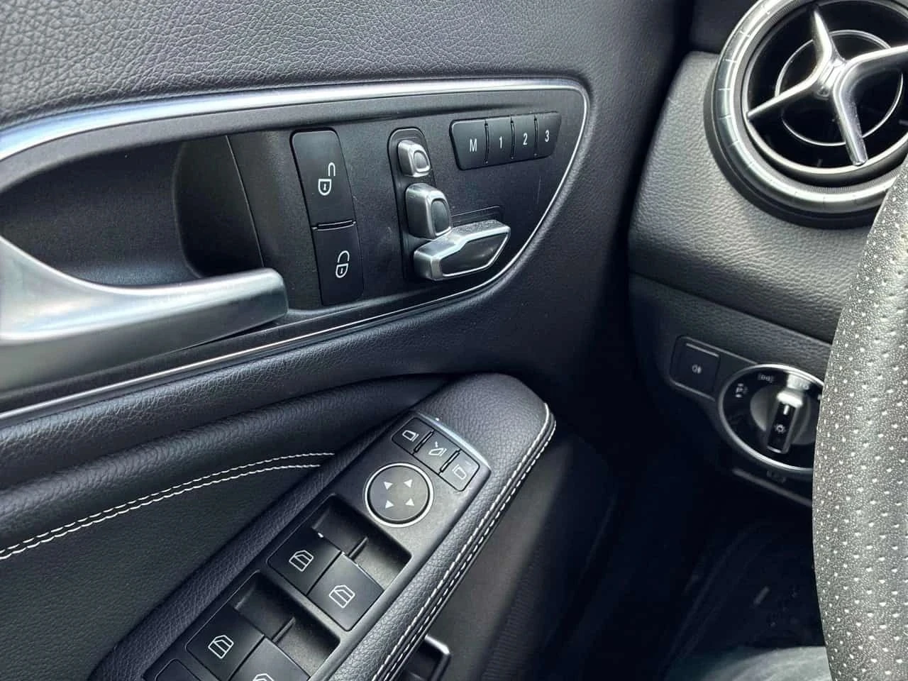 Mercedes-Benz CLA 250, снимка 15 - Автомобили и джипове - 56739642