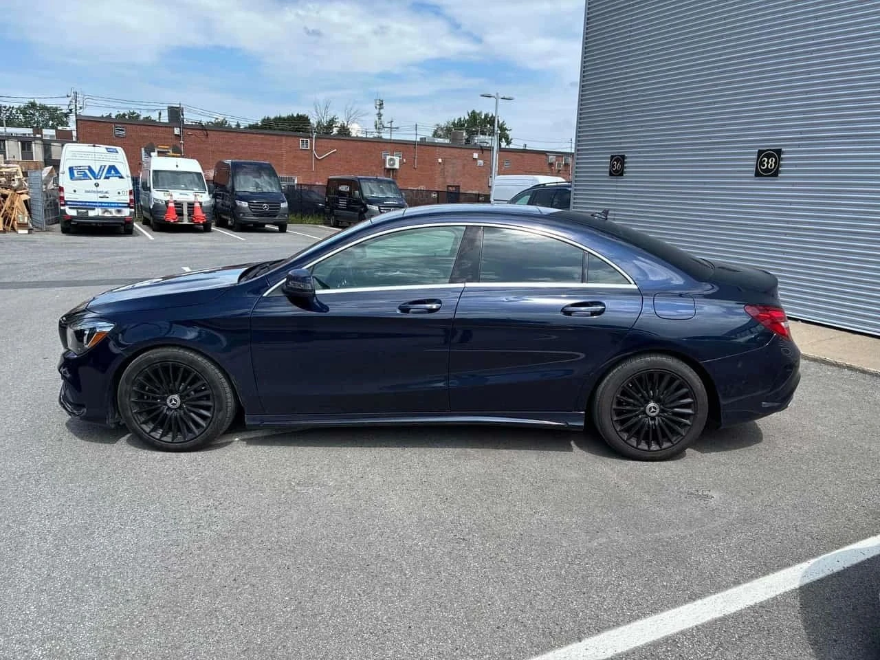 Mercedes-Benz CLA 250, снимка 2 - Автомобили и джипове - 56739642
