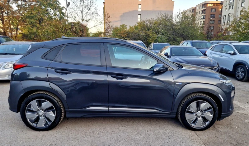 Hyundai Kona 64KW/Premium/СЕРВИЗНА КНИЖКА, снимка 2 - Автомобили и джипове - 47680741