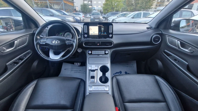 Hyundai Kona 64KW/Premium/СЕРВИЗНА КНИЖКА, снимка 11 - Автомобили и джипове - 47680741