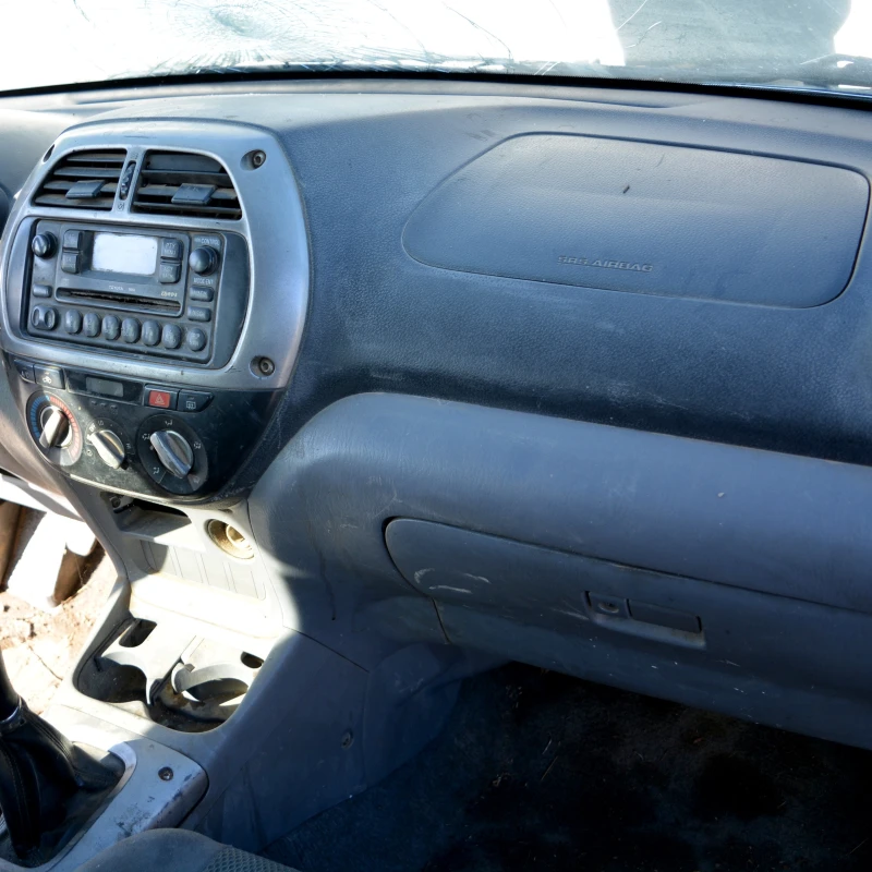 Toyota Rav4 2.0 D-4D, снимка 7 - Автомобили и джипове - 52532745