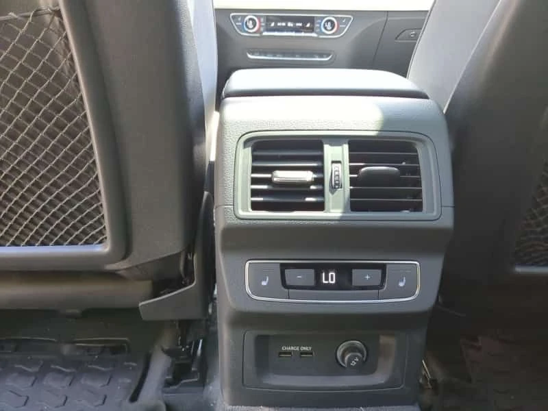 Audi Q5 * PROGRESSIV * CARFAX * ОПЦИЯ ЗА ФИНАНСИРАНЕ, снимка 10 - Автомобили и джипове - 55566048