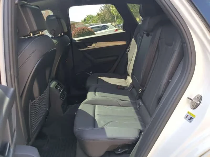 Audi Q5 * PROGRESSIV * CARFAX * ОПЦИЯ ЗА ФИНАНСИРАНЕ, снимка 13 - Автомобили и джипове - 55566048