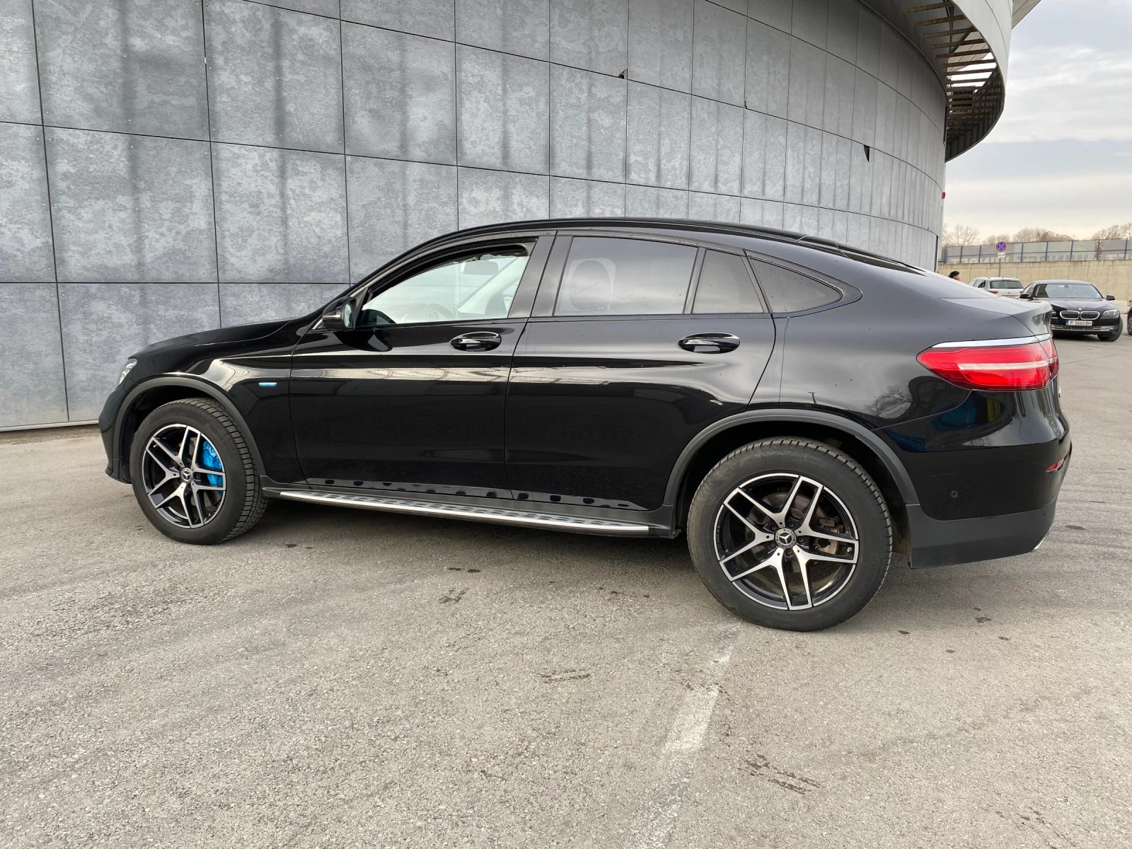 Mercedes-Benz GLC 350 Plug-in Hybrid, AMG - изображение 4