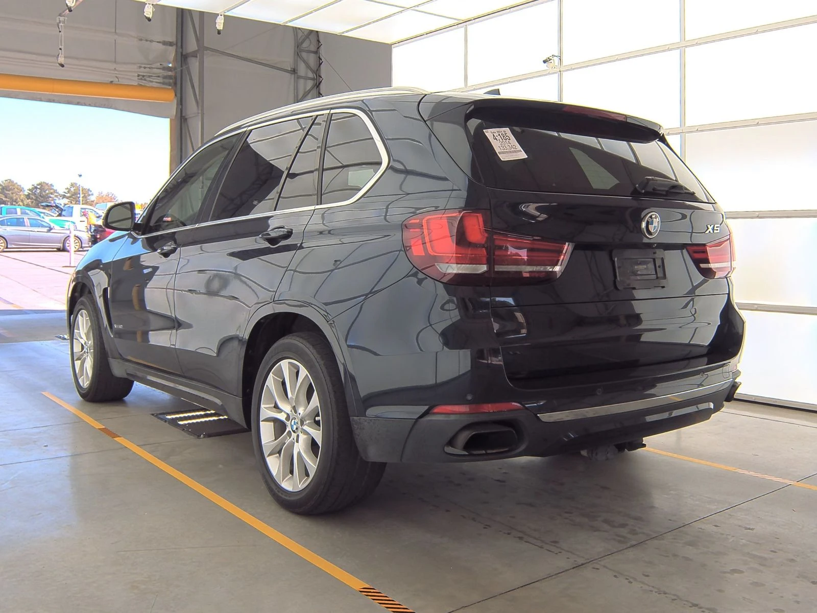 BMW X5 xDrive50i LUXURY LINE* ПОДГРЕВ* HEADUP* KEYLESS - изображение 5