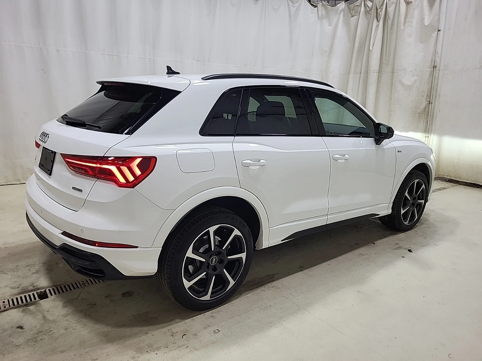 Audi Q3 PROGRESSIV * * CARFAX * *   * *  | Mobile.bg   3