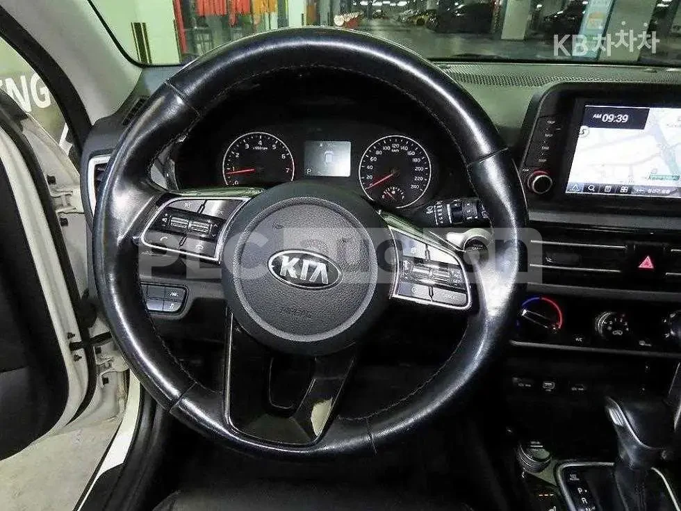 Kia Seltos, снимка 11 - Автомобили и джипове - 54205959