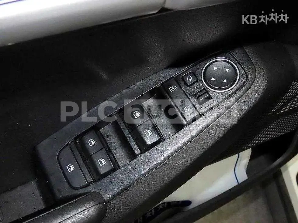 Kia Seltos, снимка 12 - Автомобили и джипове - 54205959