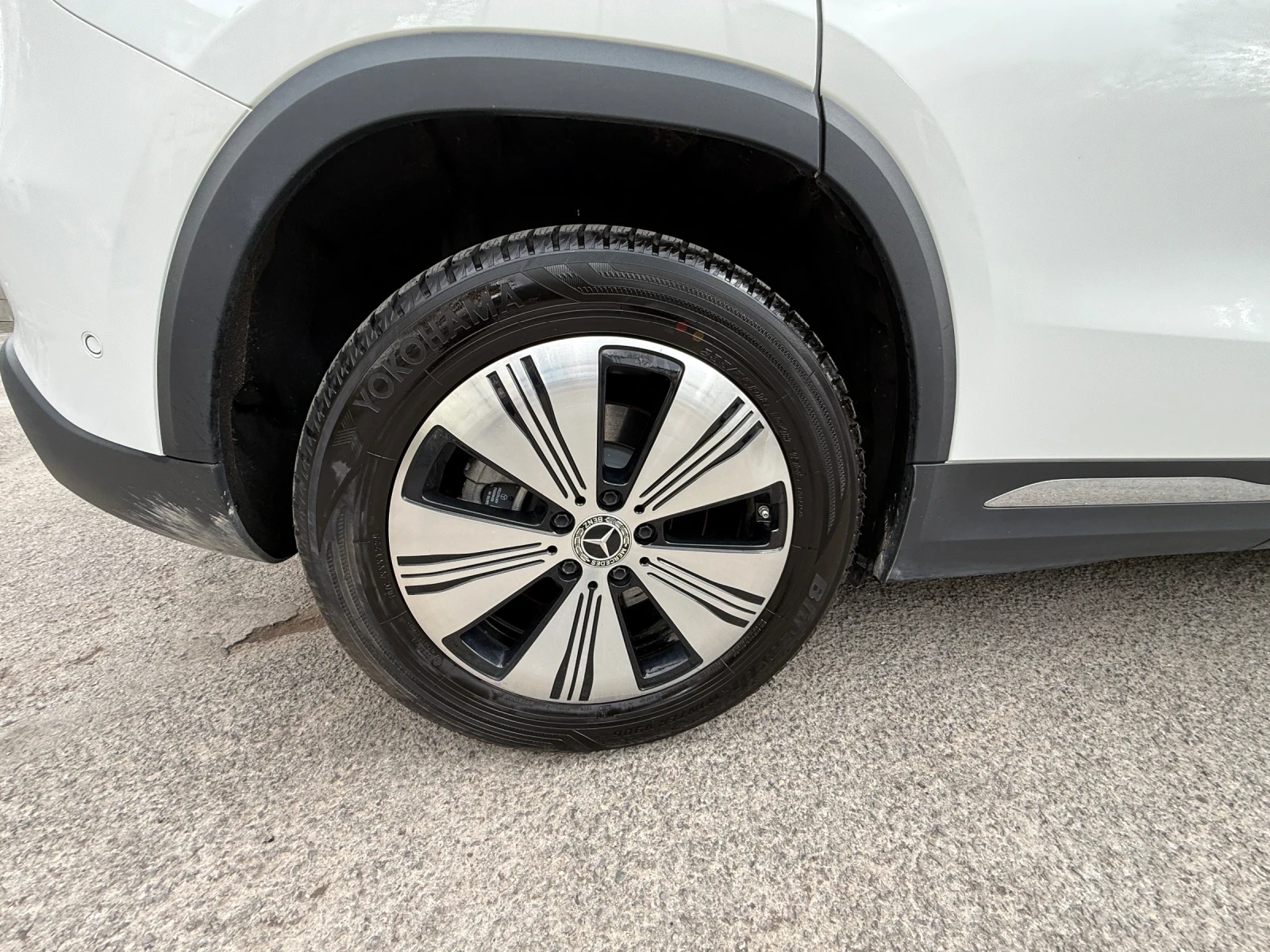 Mercedes-Benz EQA 300 4 Matic, снимка 4 - Автомобили и джипове - 54296525