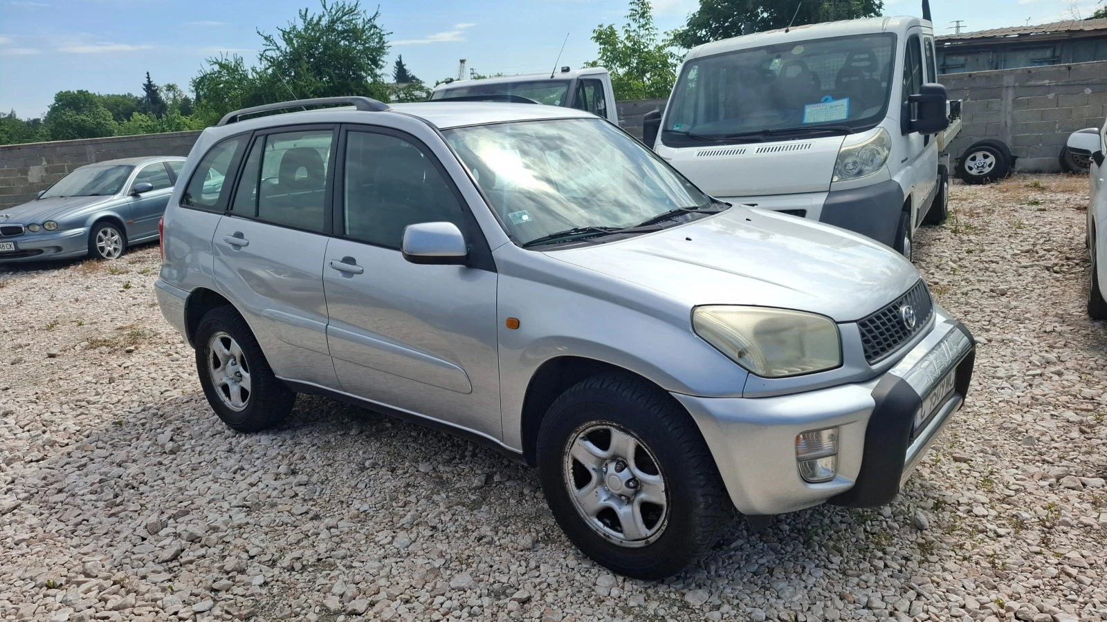 Toyota Rav4 2.0i, снимка 3 - Автомобили и джипове - 54567968