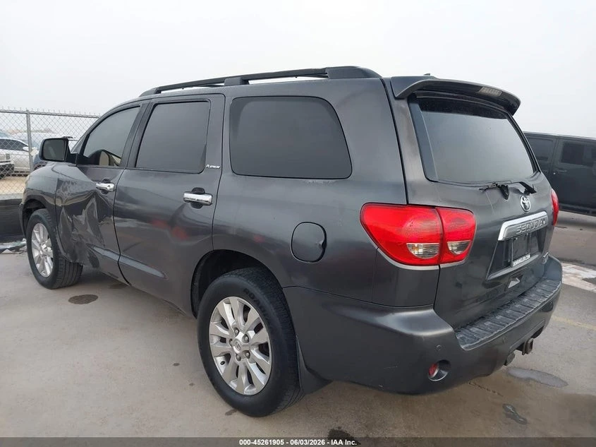 Toyota Sequoia * PLATINUM* ПАНО* KEYLESS* Camera* ПОДГРЕВ* LED* , снимка 4 - Автомобили и джипове - 55654572