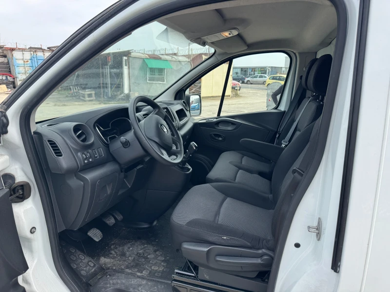 Renault Trafic, снимка 5 - Бусове и автобуси - 49868981