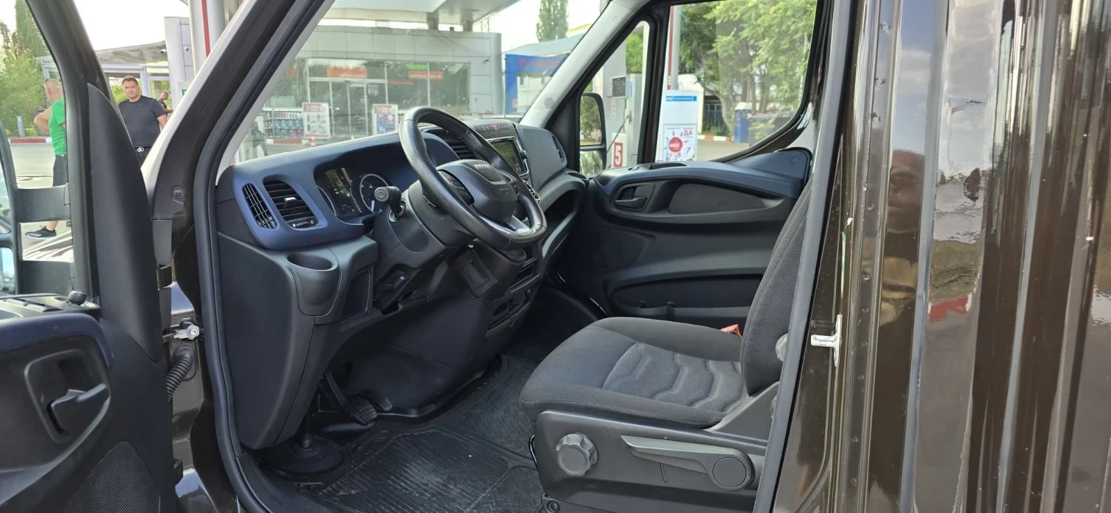 Iveco Daily 35S14 Hi-matic 50000km Реални - изображение 9