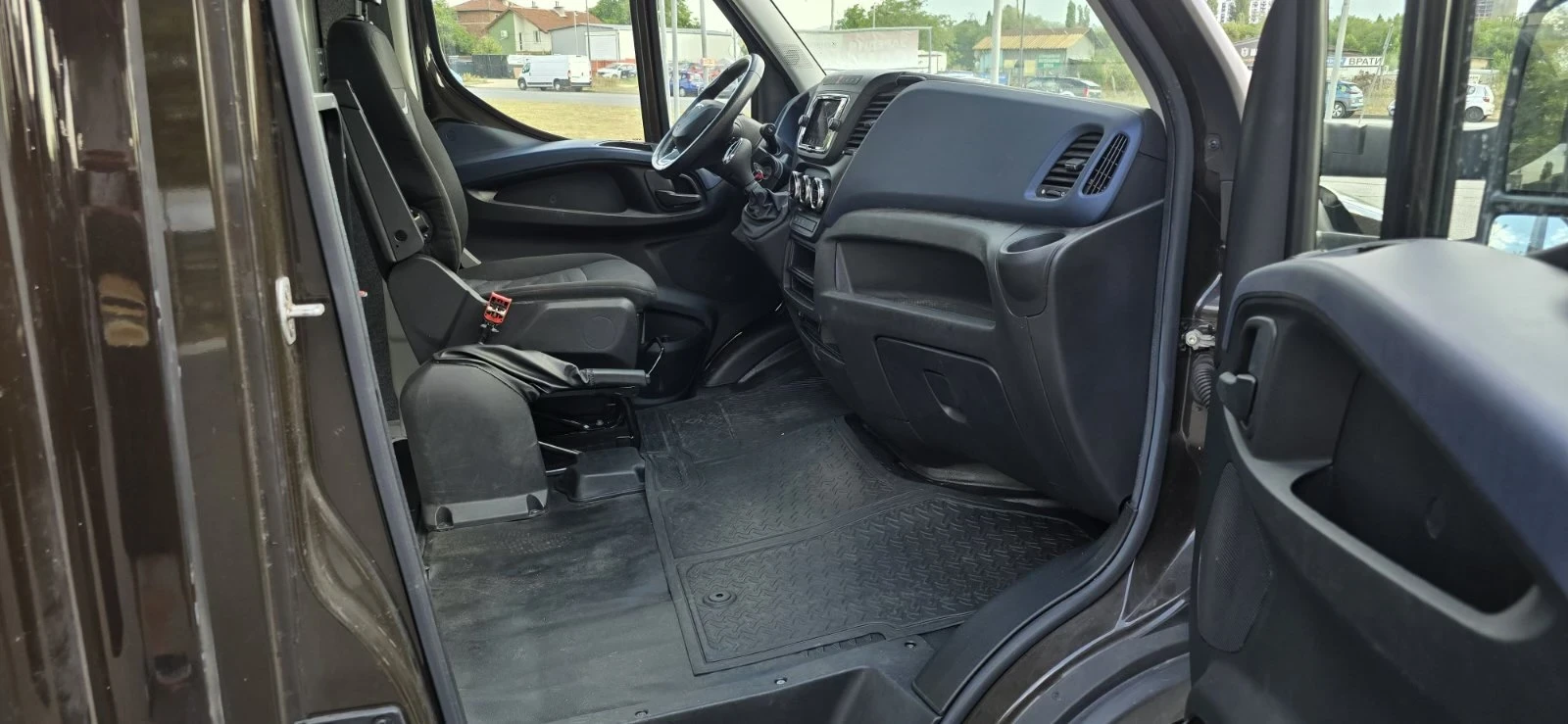 Iveco Daily 35S14 Hi-matic 50000km Реални - изображение 10