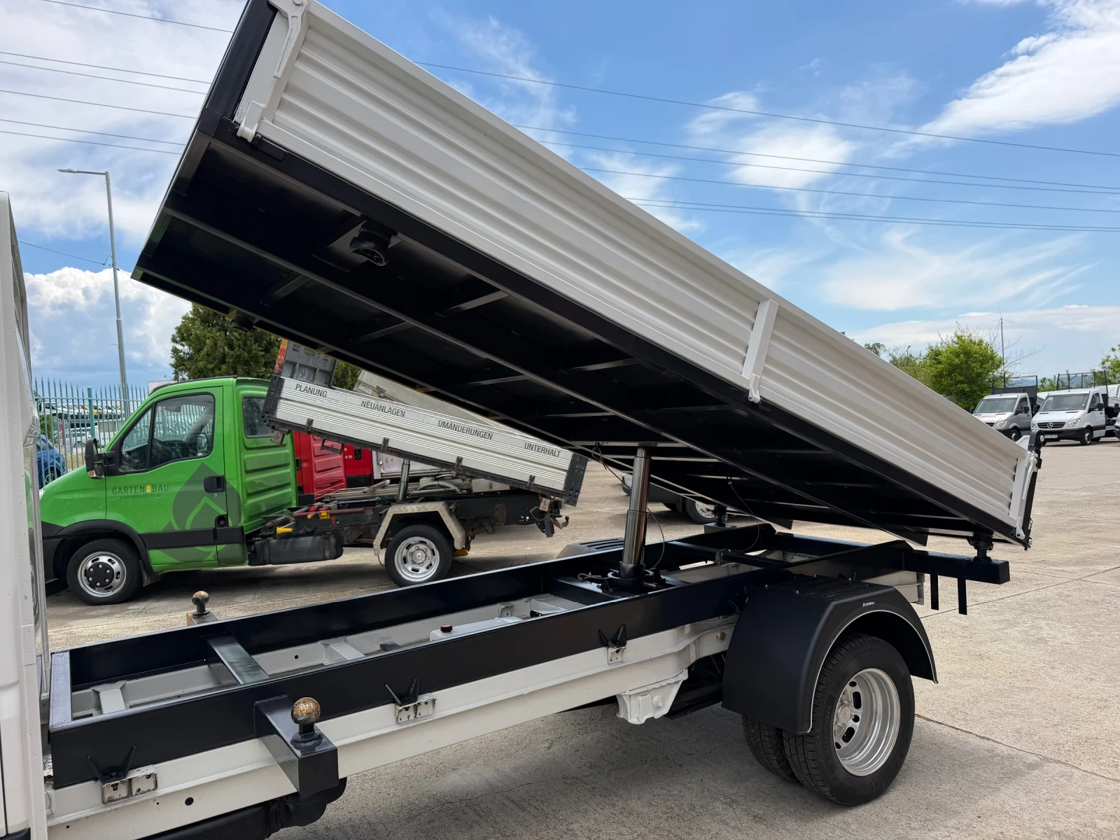 VW Crafter 2.0TDI* Климатик* Тристранен самосвал* 3.90м кош, снимка 8 - Бусове и автобуси - 54563673