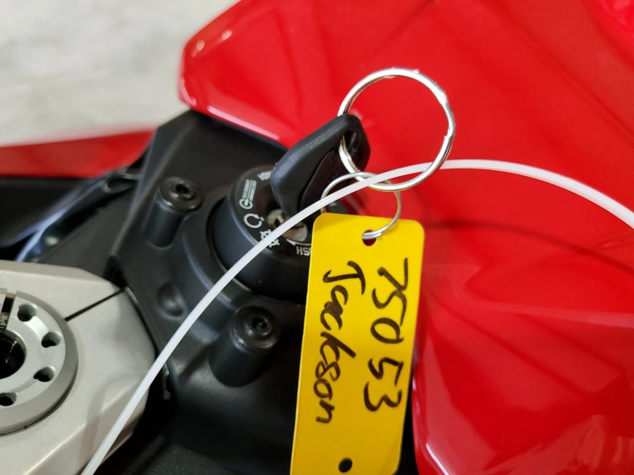 Ducati Panigale V2 - изображение 8