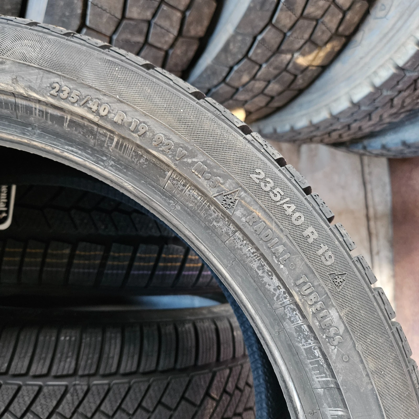 ���� 235/40R19 | Mobile.bg � ����������� 10