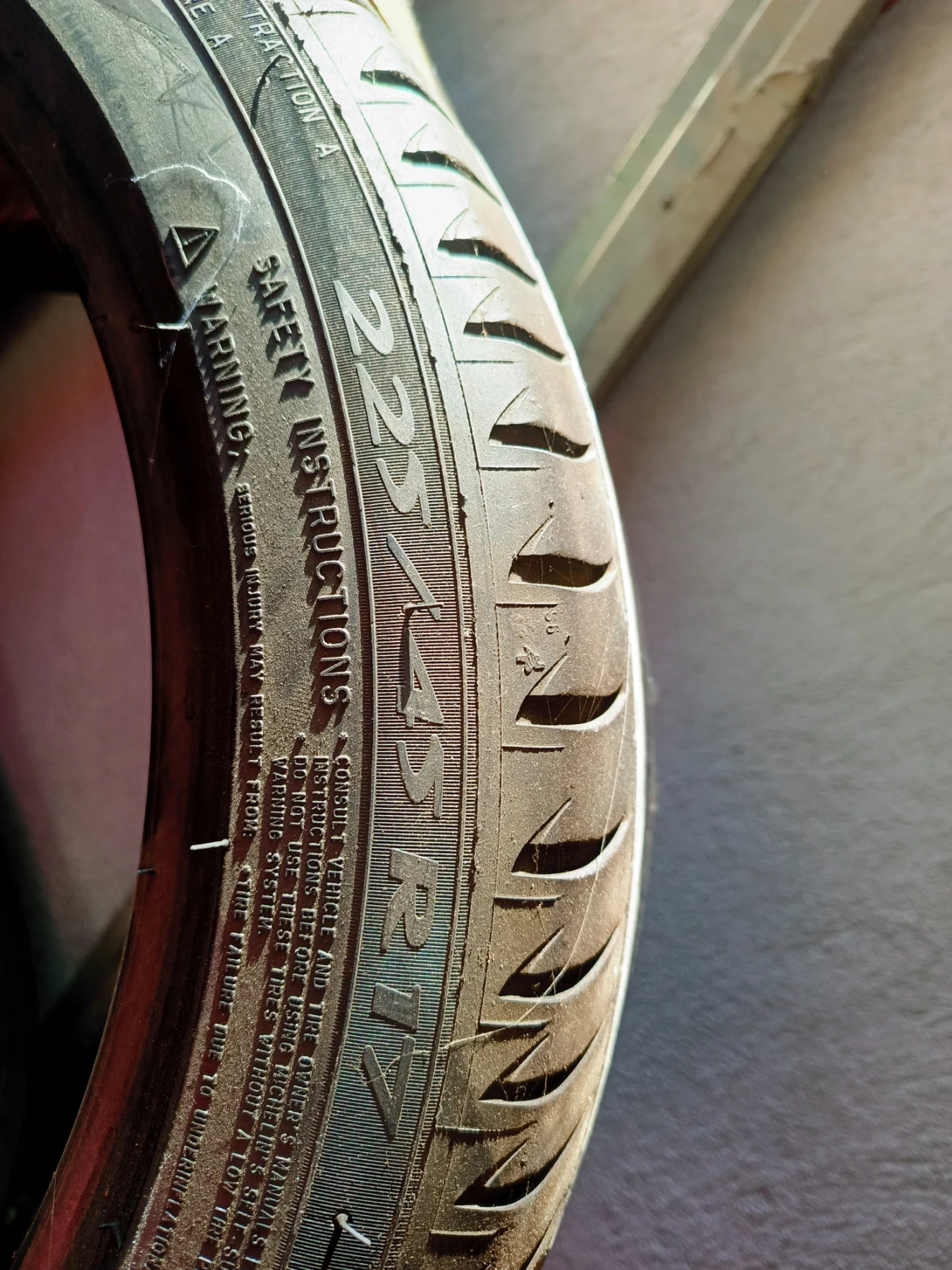 Гуми Летни 225/45R17, снимка 2 - Гуми и джанти - 54938980