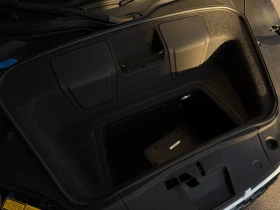 Audi R8 * SPYDER* * HeadUp* AвтоКредит* (ЦЕНА ДО БГ), снимка 17