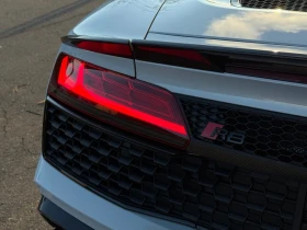Audi R8 * SPYDER* * HeadUp* AвтоКредит* (ЦЕНА ДО БГ), снимка 10