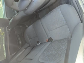 Toyota Avensis 2.0 D-4D 110к.с., снимка 13