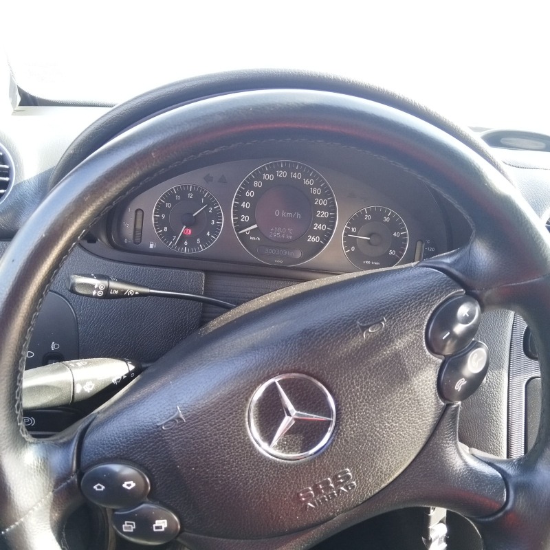 Mercedes-Benz CLK 270CDI , снимка 6 - Автомобили и джипове - 44953403