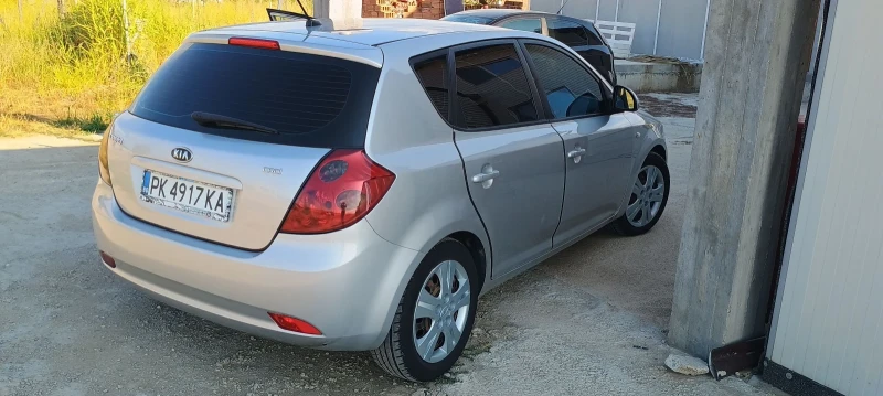 Kia Ceed, снимка 9 - Автомобили и джипове - 48235999