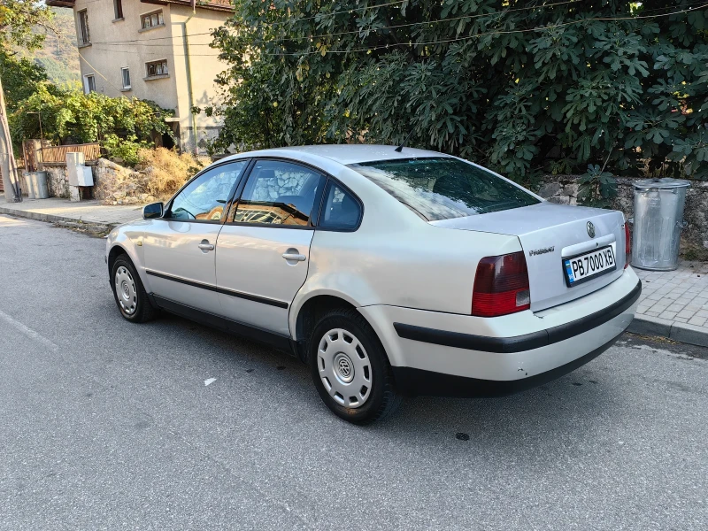 VW Passat, снимка 6 - Автомобили и джипове - 47417410