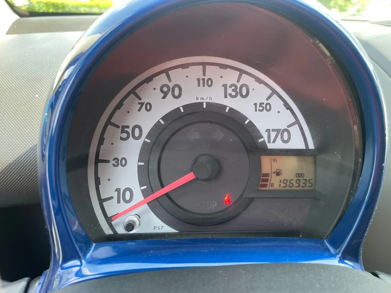 Toyota Aygo 1.0, снимка 8 - Автомобили и джипове - 52300035