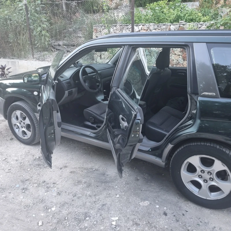 Subaru Forester, снимка 4 - Автомобили и джипове - 52427749