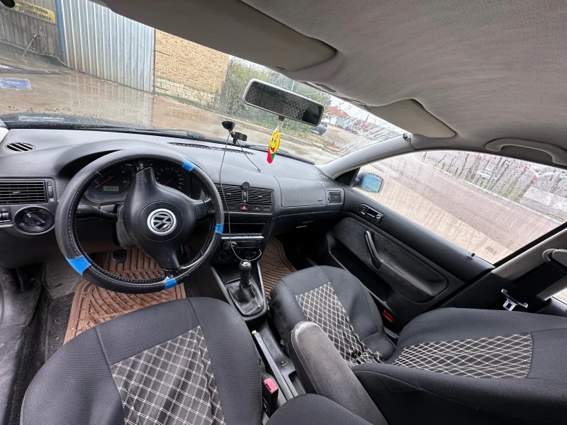 VW Golf, снимка 5 - Автомобили и джипове - 52306631