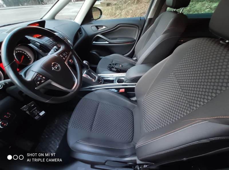 Opel Zafira, снимка 5 - Автомобили и джипове - 52529303
