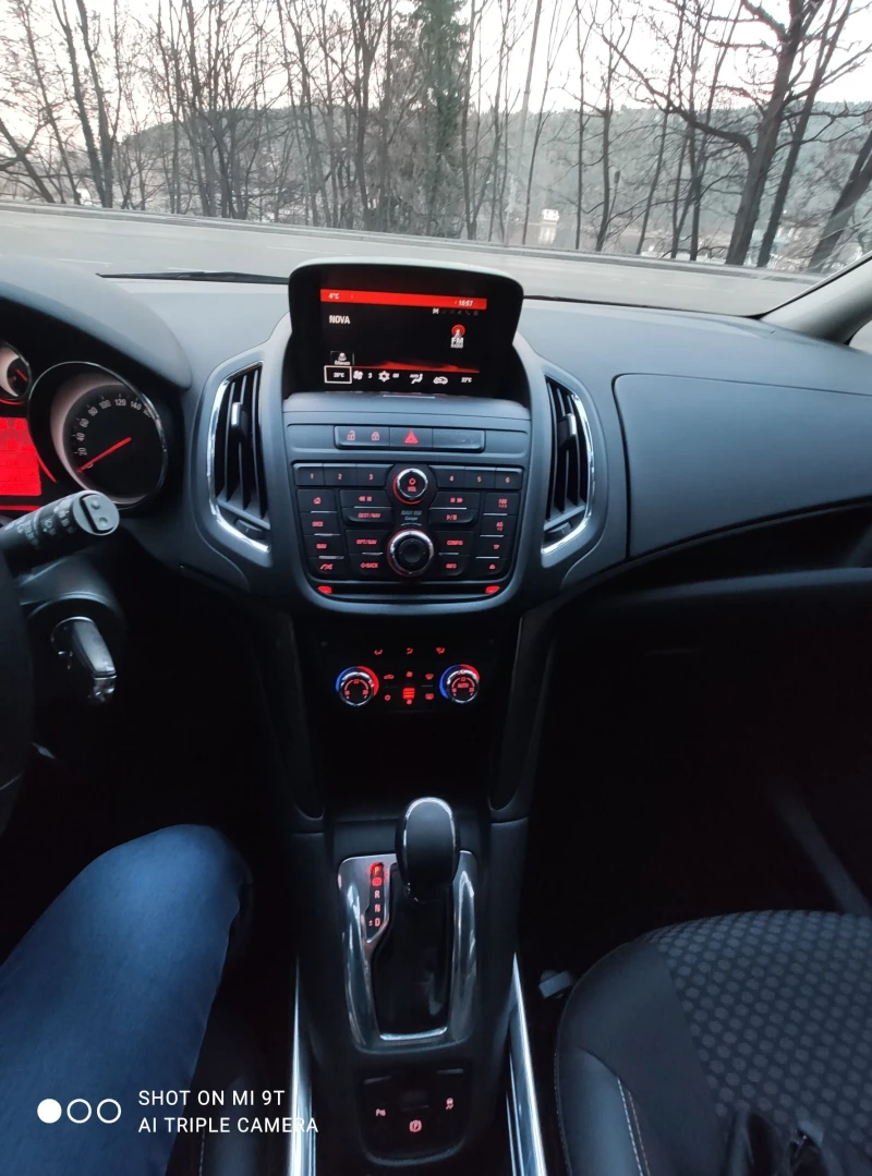 Opel Zafira, снимка 6 - Автомобили и джипове - 52529303