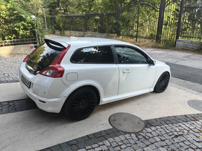 Volvo C30 2.0 Diesel R DESIGN, снимка 7 - Автомобили и джипове - 52727037