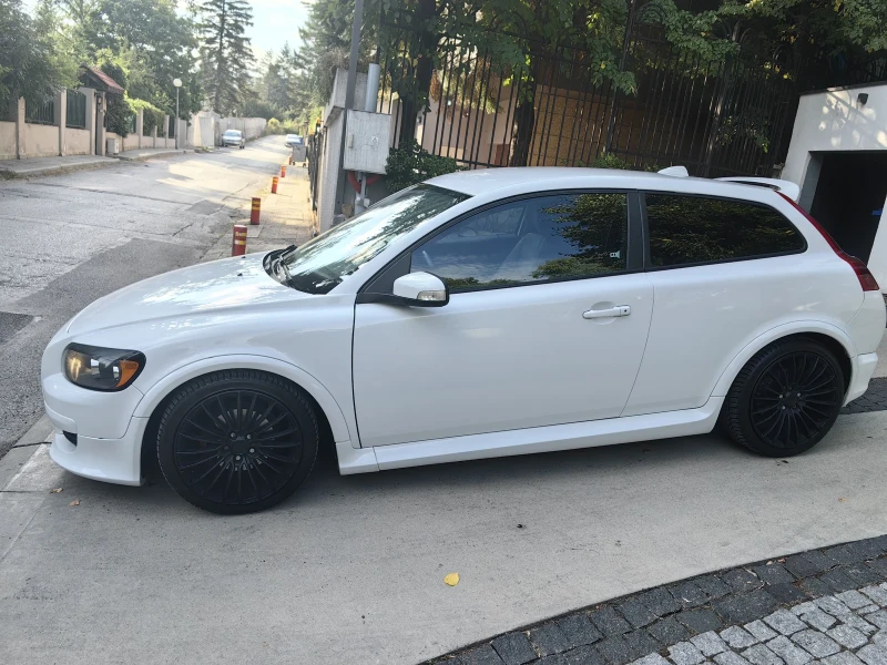Volvo C30 2.0 Diesel R DESIGN, снимка 2 - Автомобили и джипове - 52727037