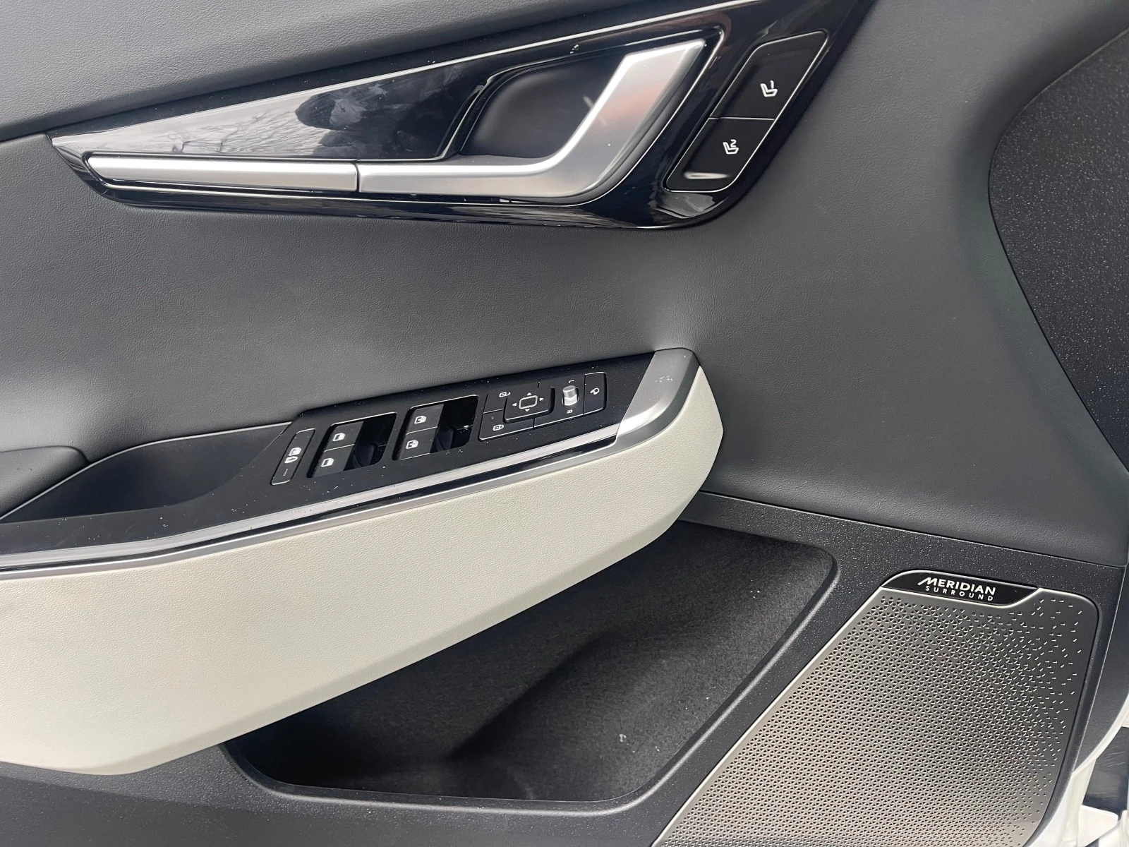 Kia EV6 GT-LINE\77KW\4X4\15KM | Mobile.bg   13