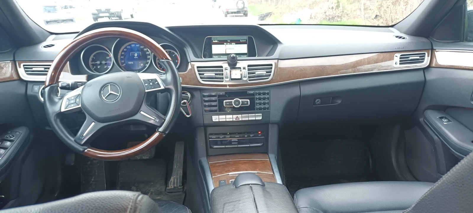 Mercedes-Benz E 220  - изображение 4