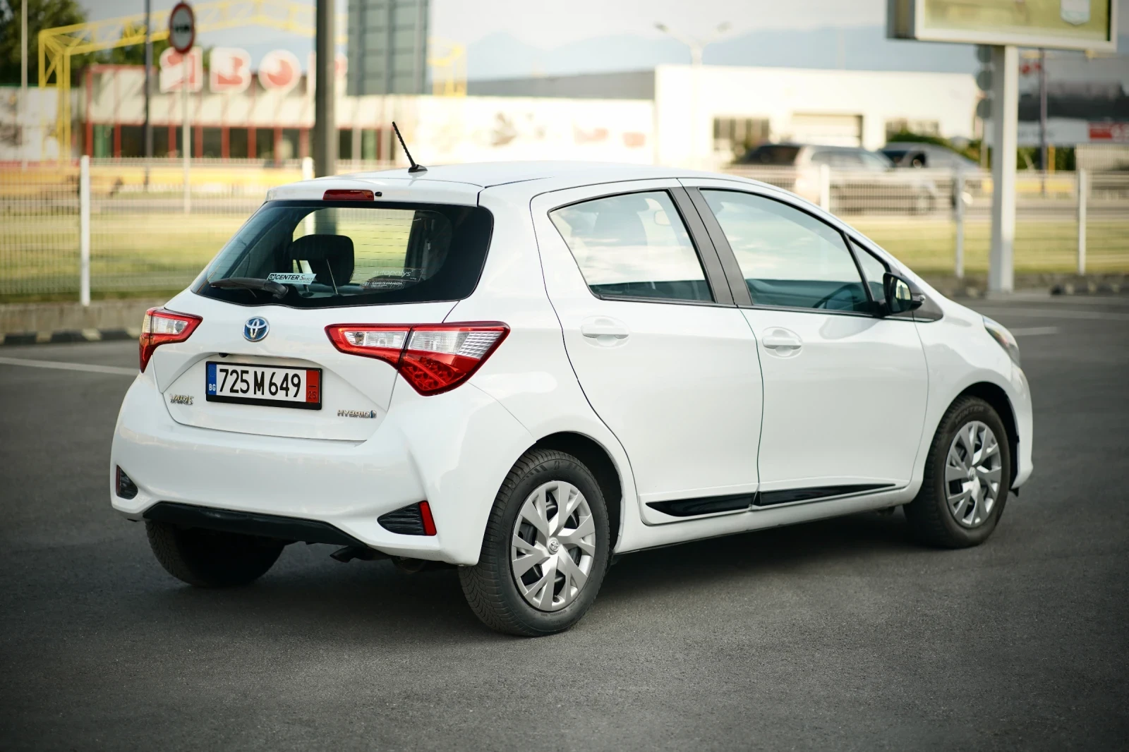 Toyota Yaris 1.5 Hybrid* Камера* Дистроник* Удължена гаранция - изображение 7