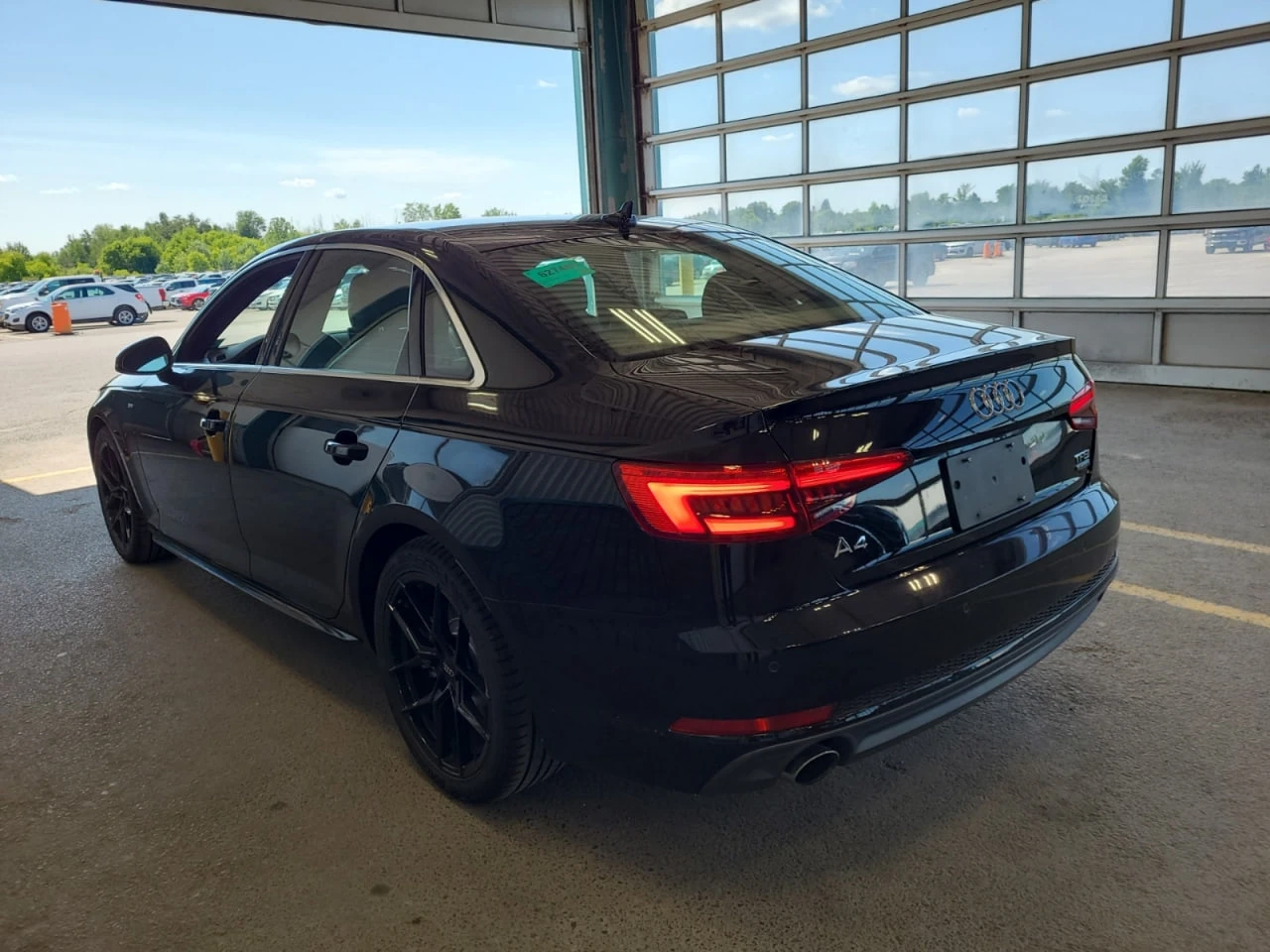 Audi A4 * CARFAX * АВТО КРЕДИТ * ЦЕНА ДО БГ! - изображение 4